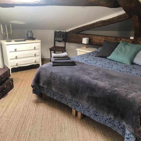 Maison D'Hotes La Fezendes Miradoux ภายนอก รูปภาพ