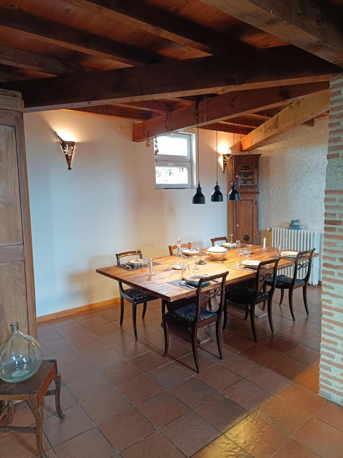 Maison D'Hotes La Fezendes Miradoux ภายนอก รูปภาพ
