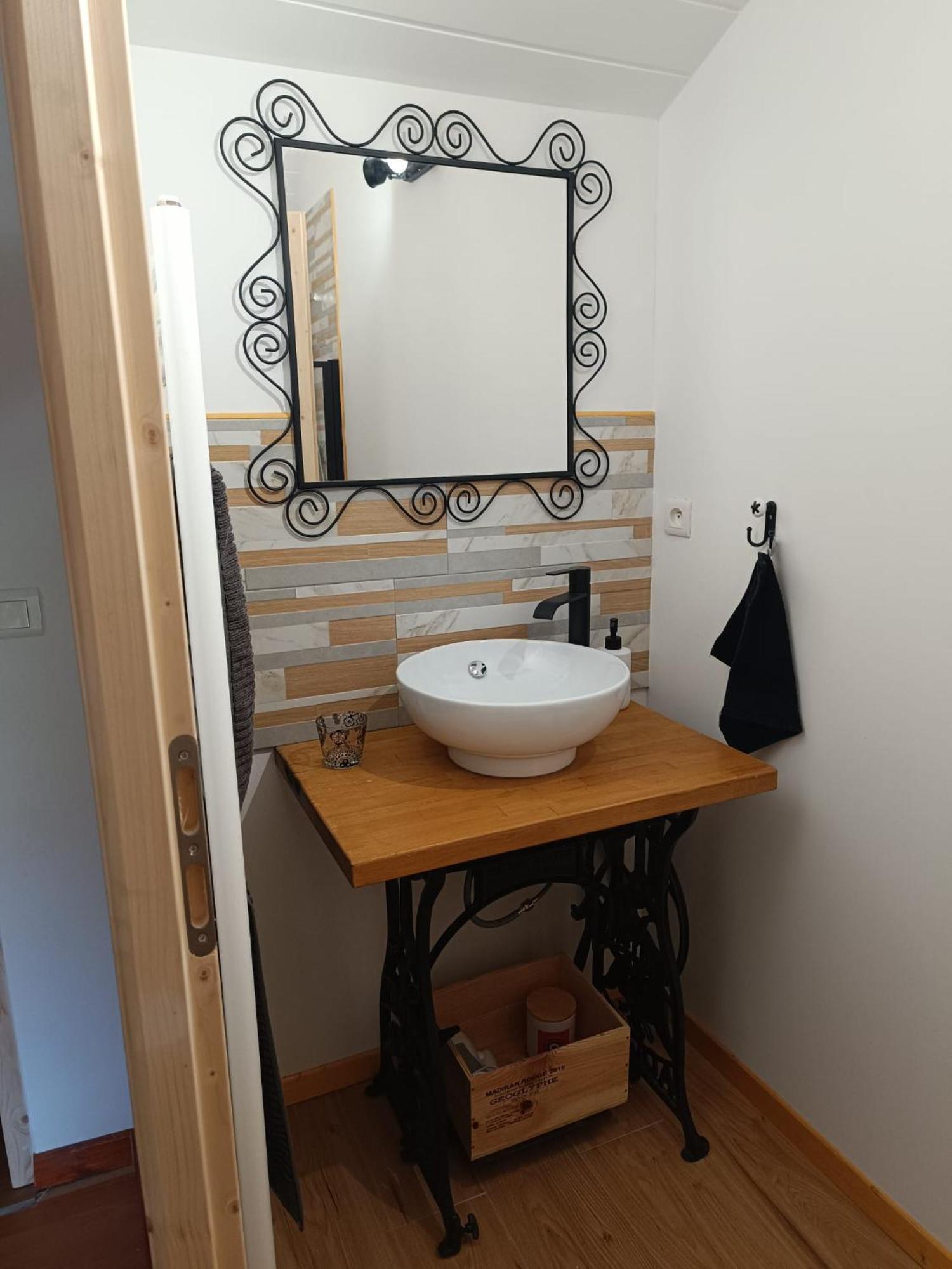 Maison D'Hotes La Fezendes Miradoux ภายนอก รูปภาพ